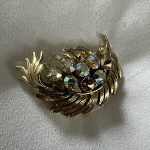 Vintage 1970’s Gold leaf feather Brooch with Crystal Accents
